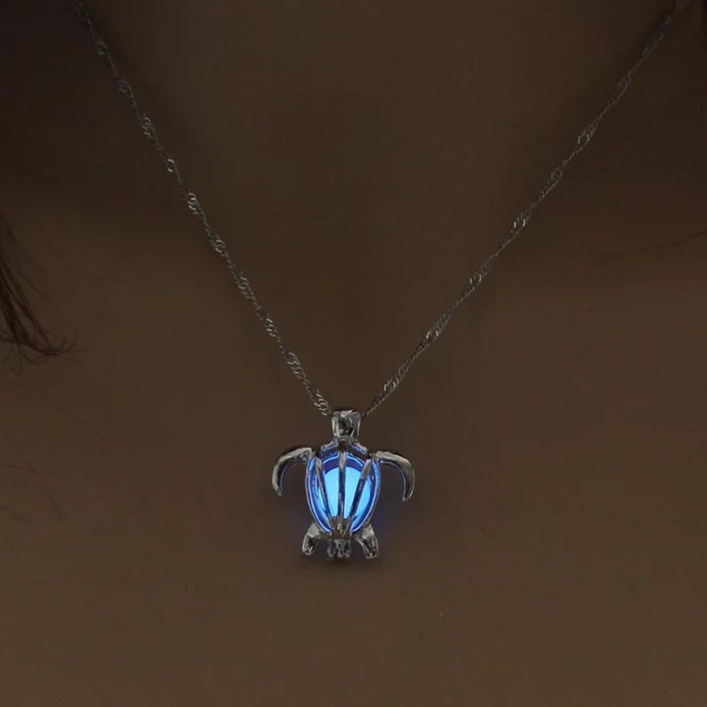 🎉 New Blue Glow in the Dark Turtle Necklace